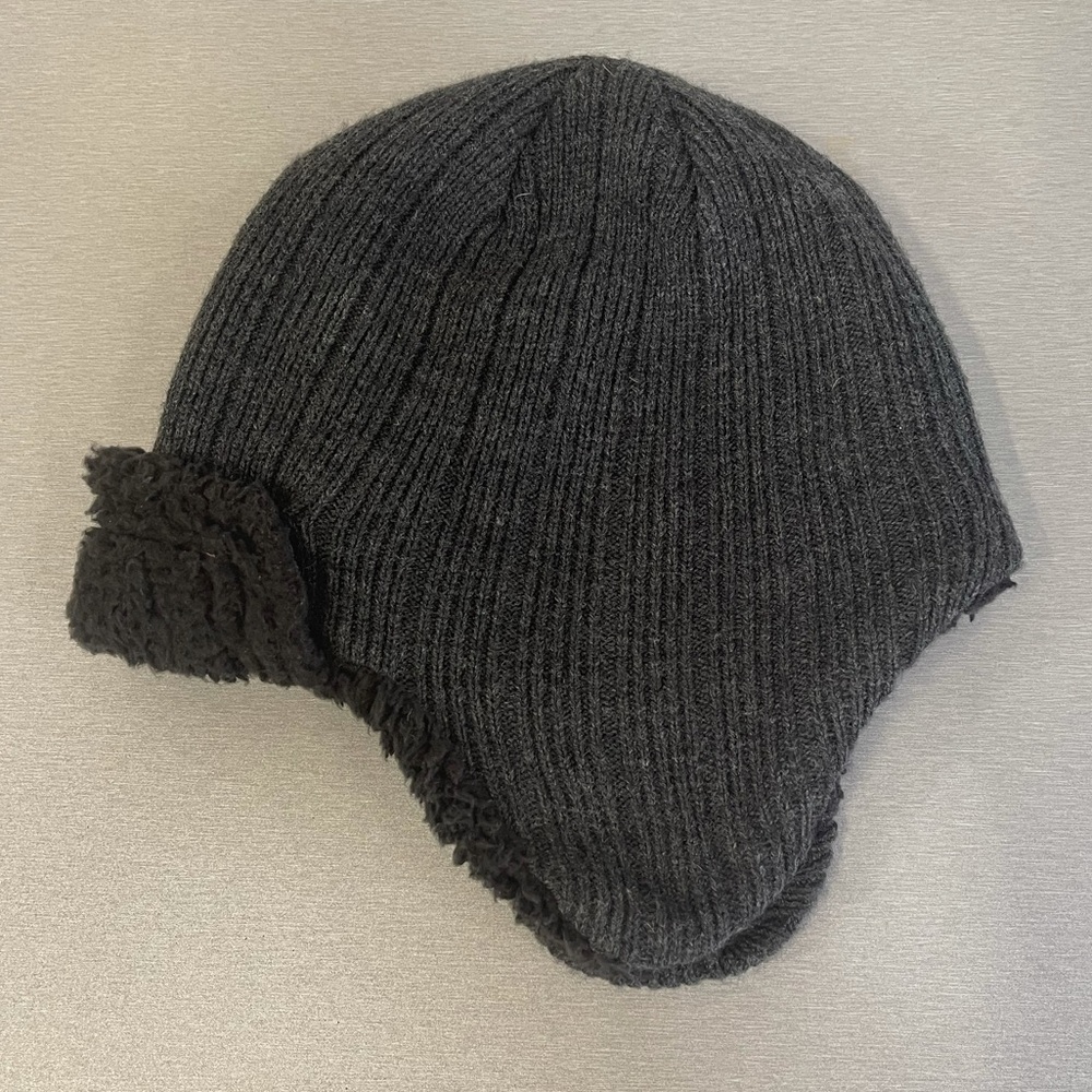 Cool versatile fall hat.